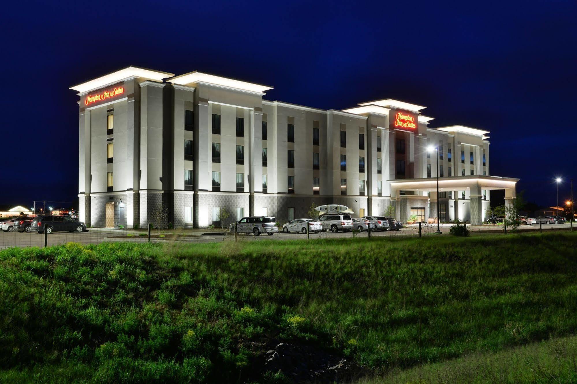 Hampton Inn & Suites Chippewa Falls Exterior foto